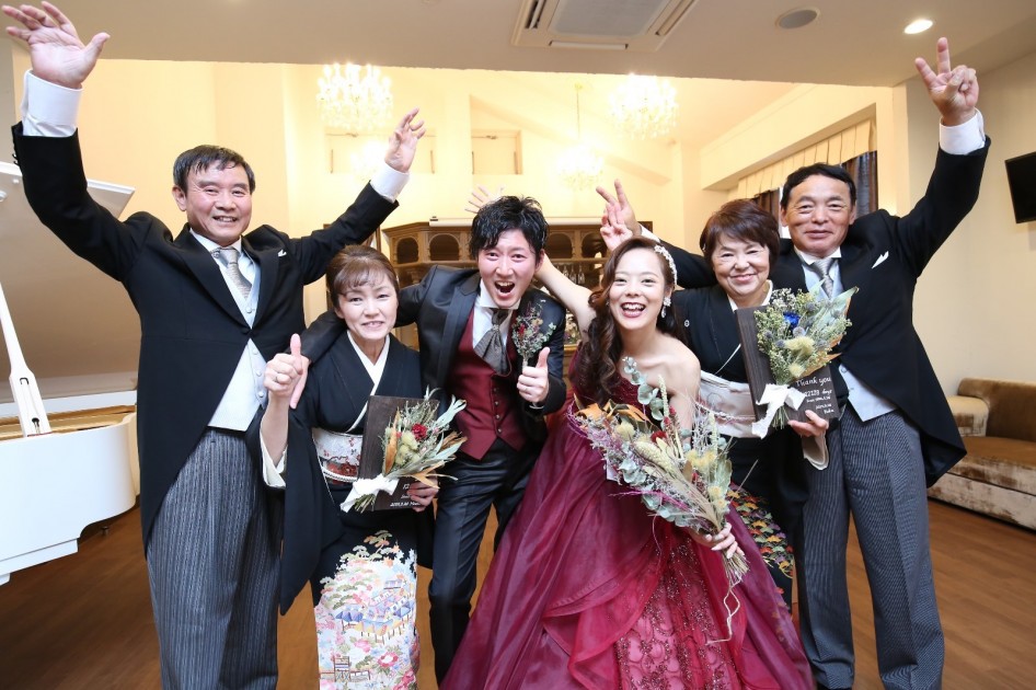 両親の理想と考える結婚式と 新郎新婦が理想と考える結婚式 最新情報 お知らせ 公式 名古屋市八事の結婚式場 マリエール山手 両親の理想と考える結婚式と 新郎新婦が理想と考える結婚式 最新情報 お知らせ 公式 名古屋市八事の結婚式場 マリエール山手